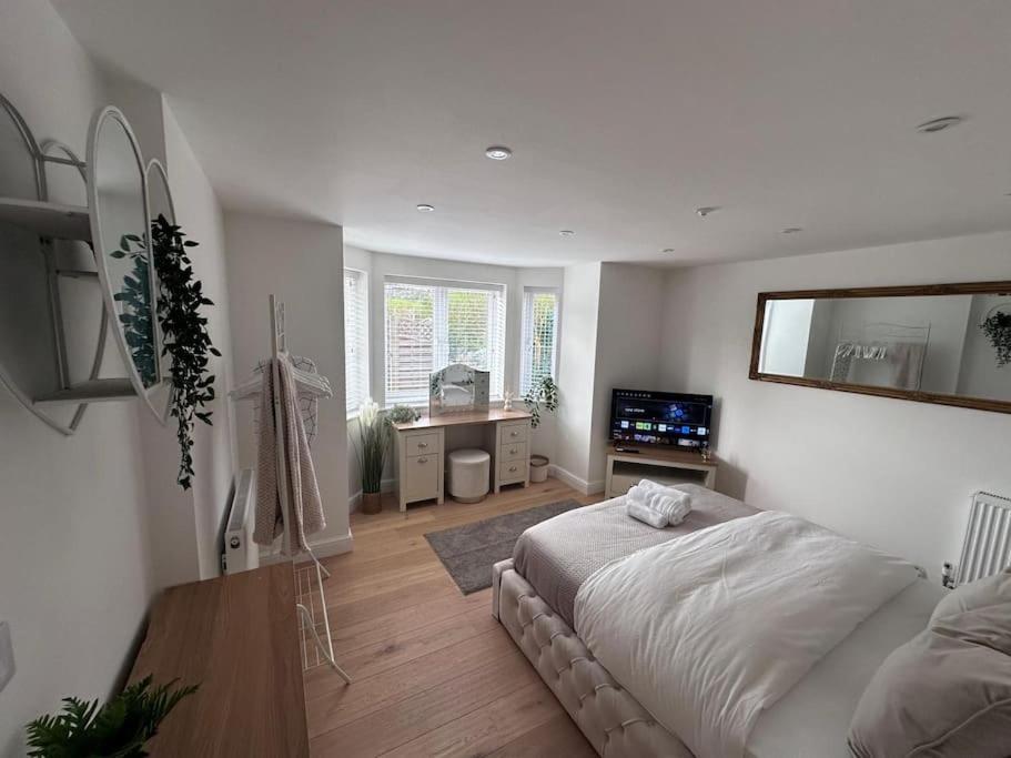 2Bed Ground Floor Flat + Garden Daire Sunningwell Dış mekan fotoğraf
